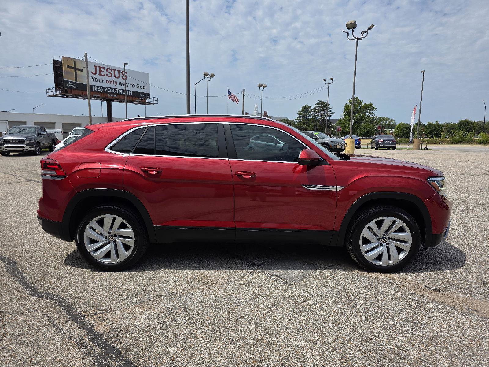 Used 2020 Volkswagen Atlas Cross Sport SEL image 4
