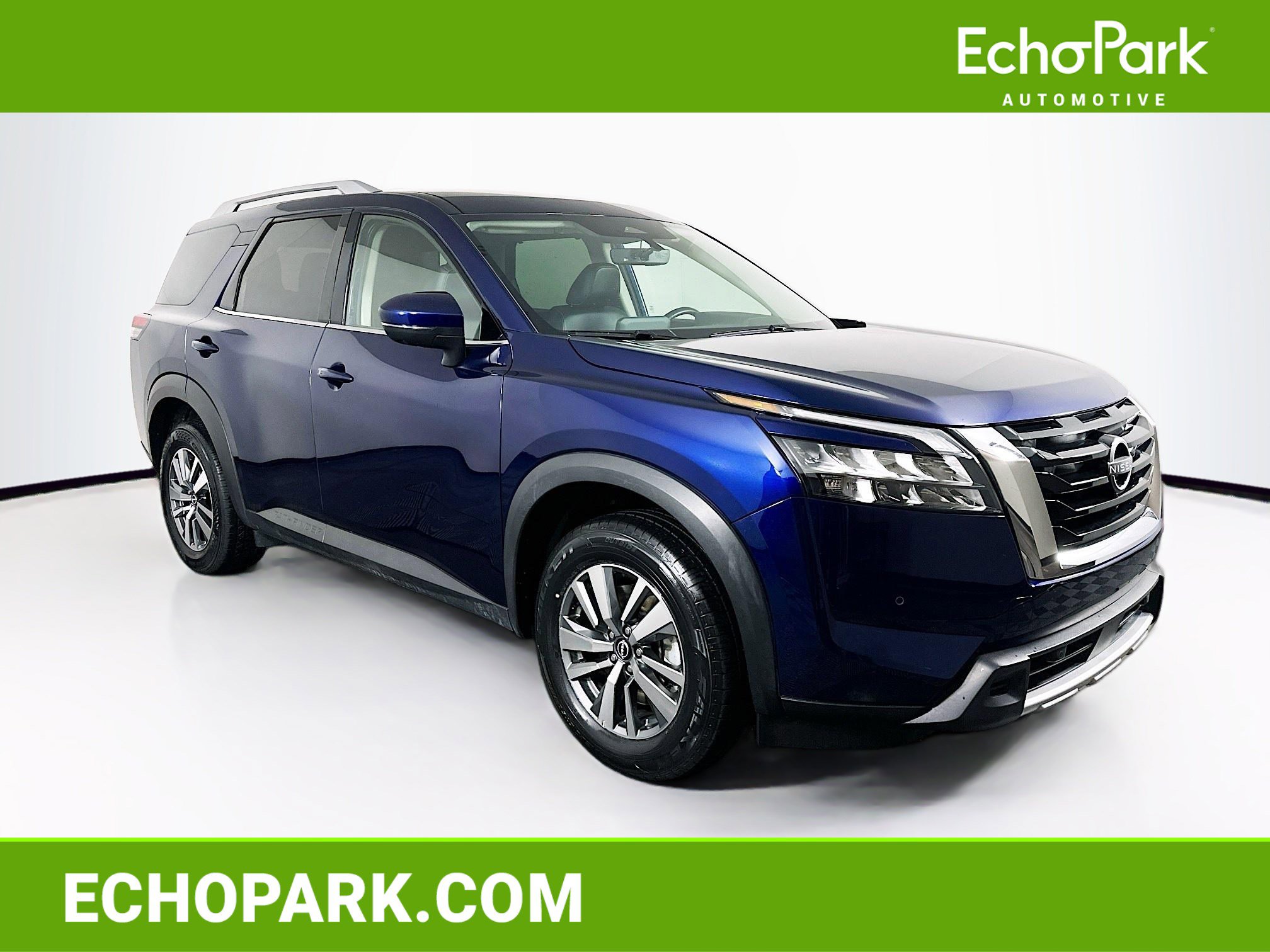 Used 2025 Nissan Pathfinder SL