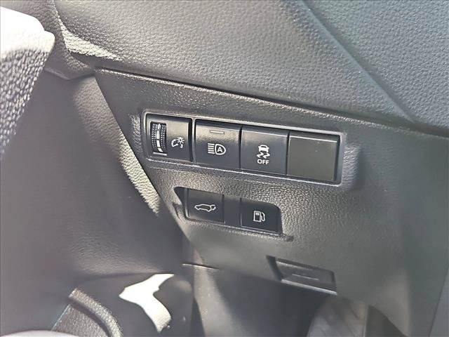 Used 2023 Toyota Corolla Cross AWD Hybrid w/ Convenience Package image 18