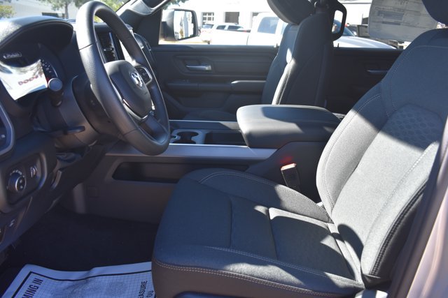 New 2027 RAM 1500 Express AWD/4WD image 15