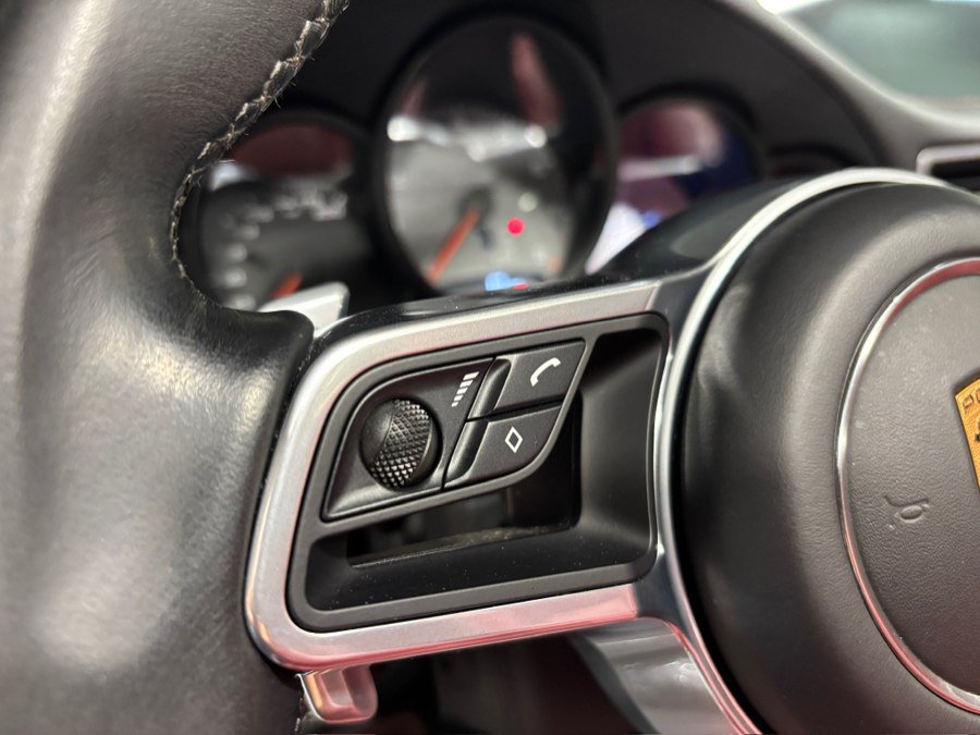 Used 2019 Porsche 911 Targa 4S AWD/4WD image 14