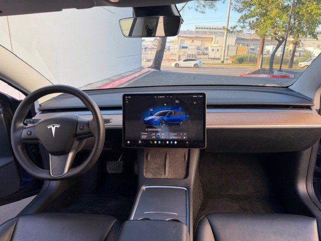 Used 2023 Tesla Model 3 Standard Range image 13