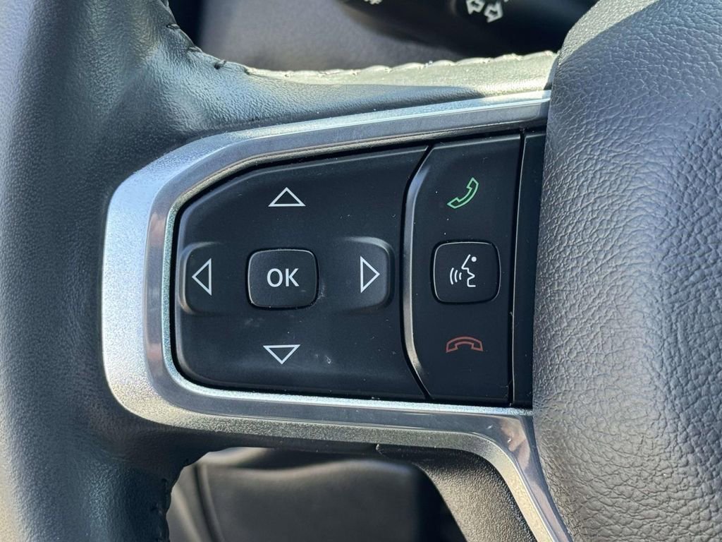 Used 2023 RAM 1500 Laramie AWD/4WD image 18