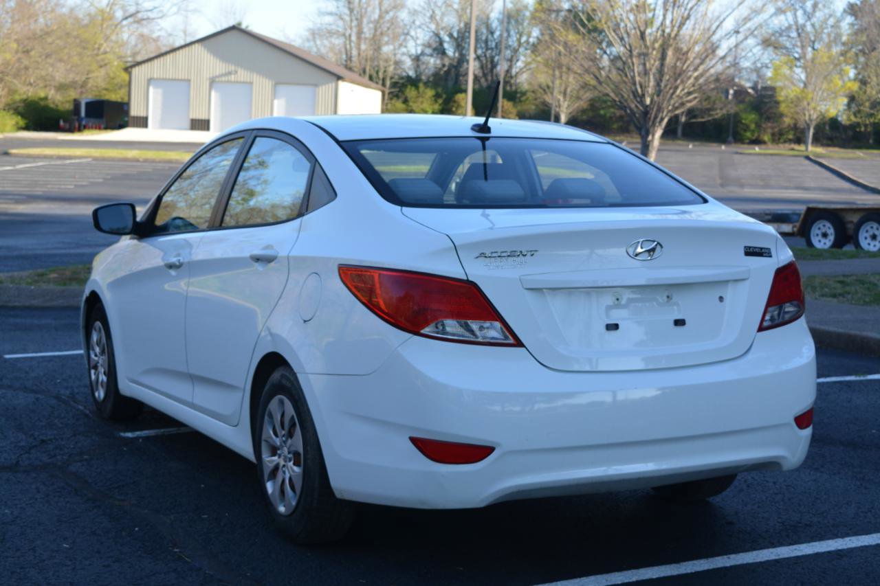 Used 2015 Hyundai Accent GLS image 7