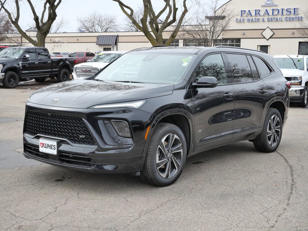 Used 2025 Buick Enclave Sport Touring image 4