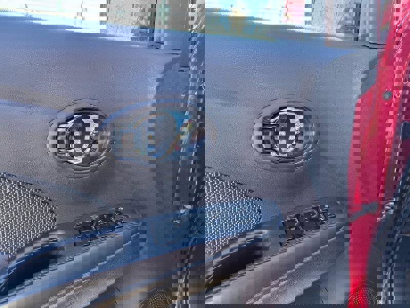 Used 2016 Nissan Versa SV image 22