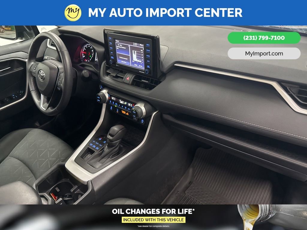 Used 2022 Toyota RAV4 XLE w/ Convenience Package image 31