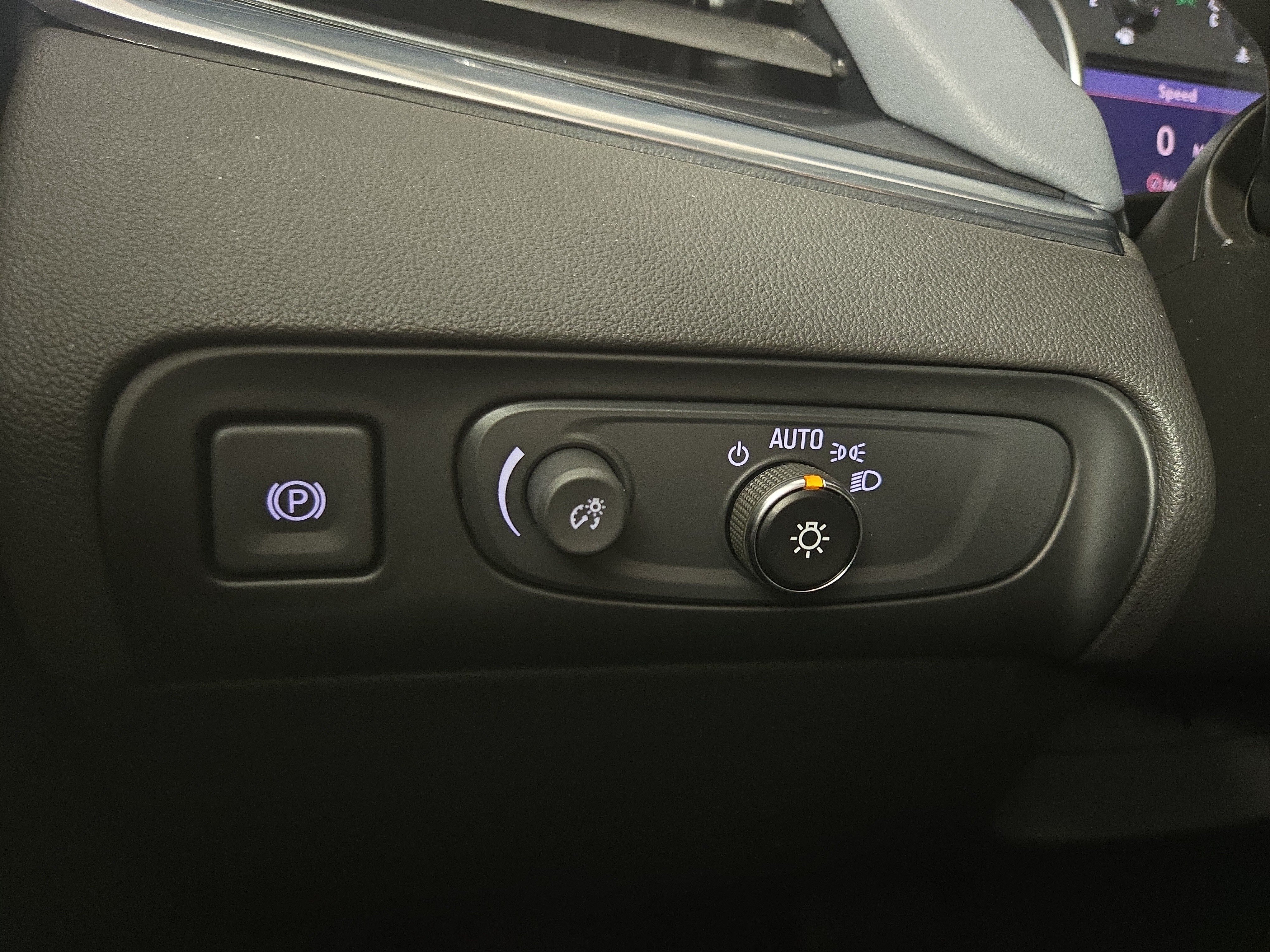 Used 2021 Buick Enclave Essence w/ Sport Touring Edition FWD image 30
