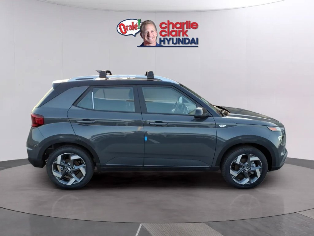 New 2026 Hyundai Venue SEL FWD image 6