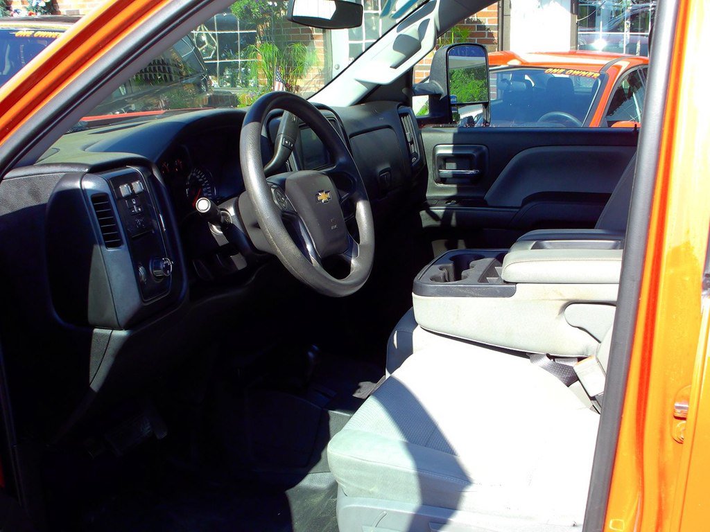 Used 2017 Chevrolet Silverado 1500 W/T w/ Trailering Package AWD/4WD image 6