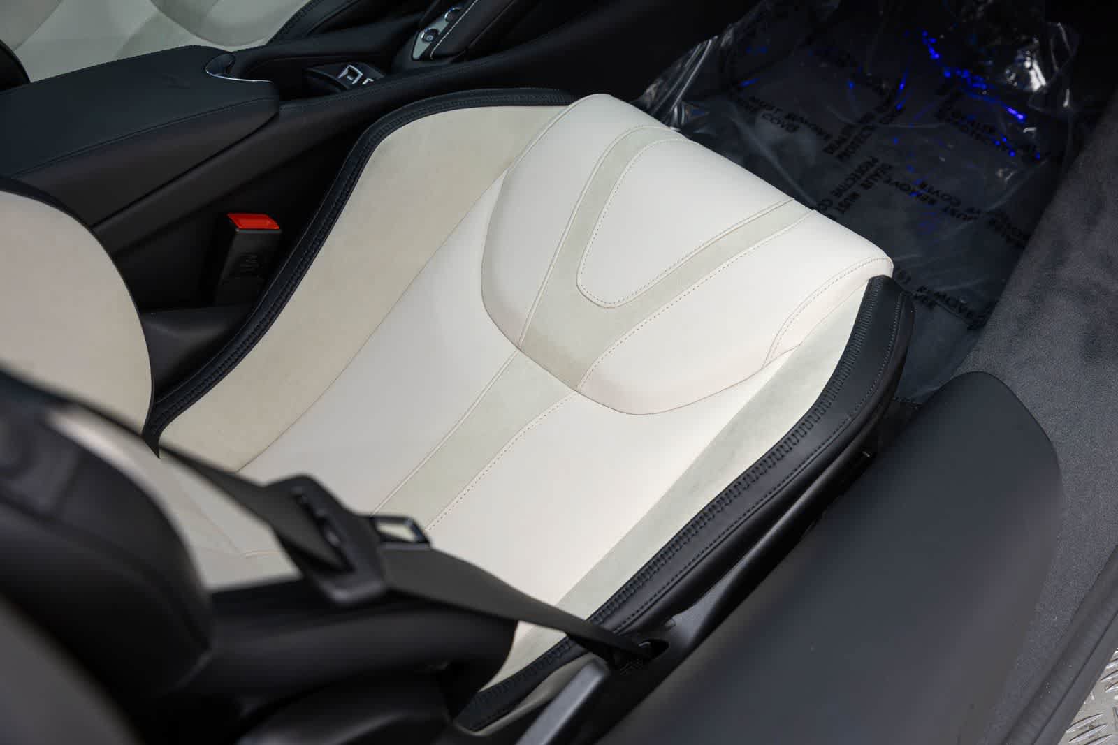Used 2026 McLaren 750S Spider RWD image 33