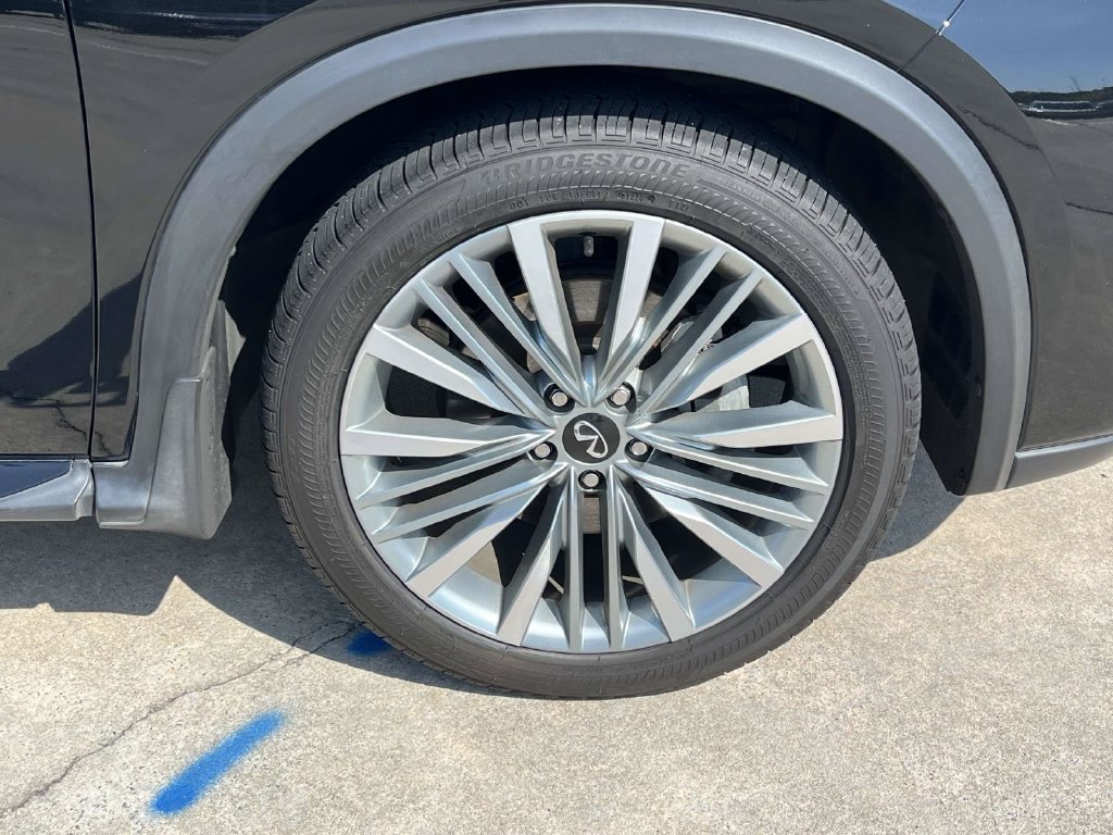 Used 2024 INFINITI QX50 Sensory AWD/4WD image 9