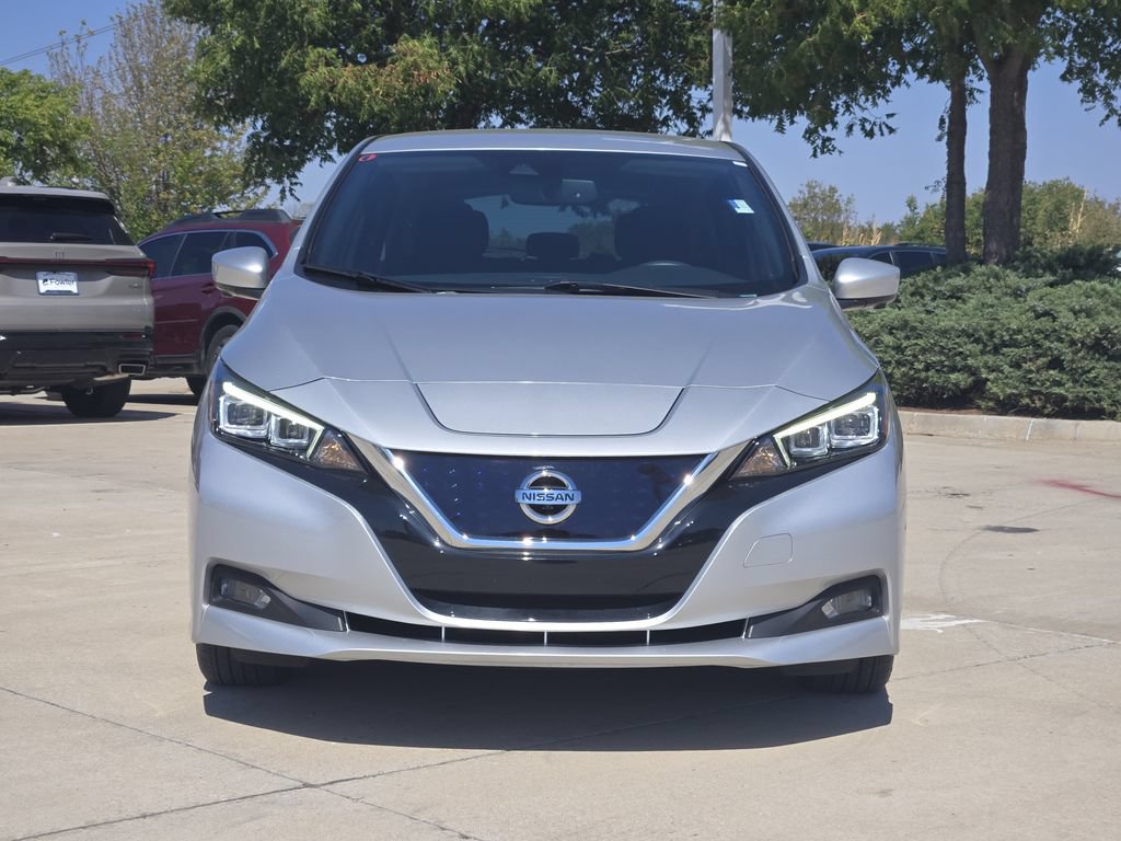 Used 2022 Nissan Leaf SV w/ SV Technology Package FWD image 2