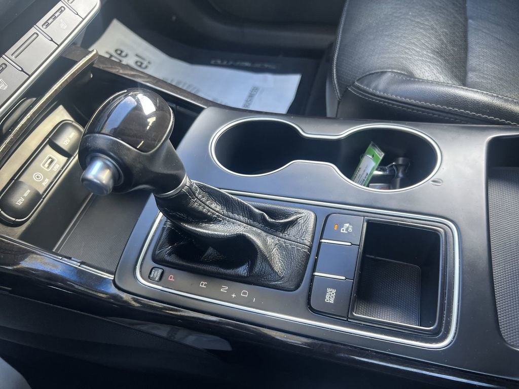 Used 2017 Kia Sorento EX image 18