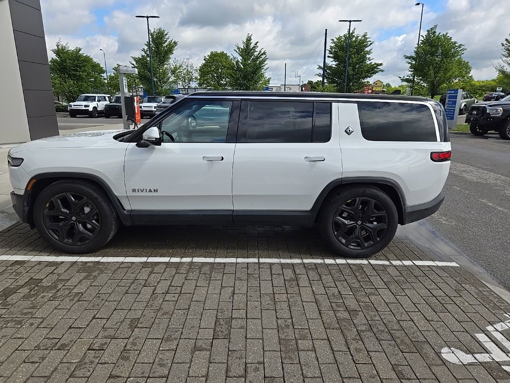 Used 2025 Rivian R1S Adventure AWD/4WD image 8