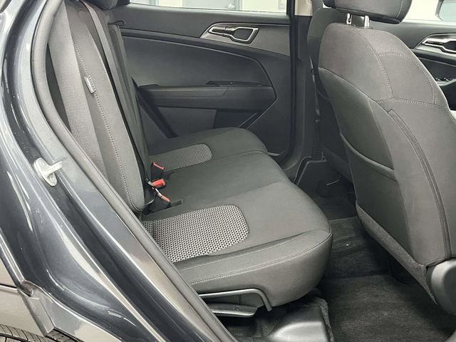 Used 2024 Kia Sportage LX image 23