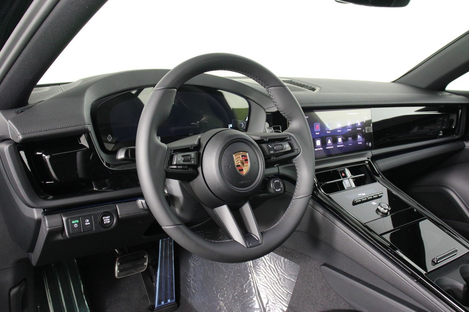 New 2026 Porsche Panamera RWD image 4