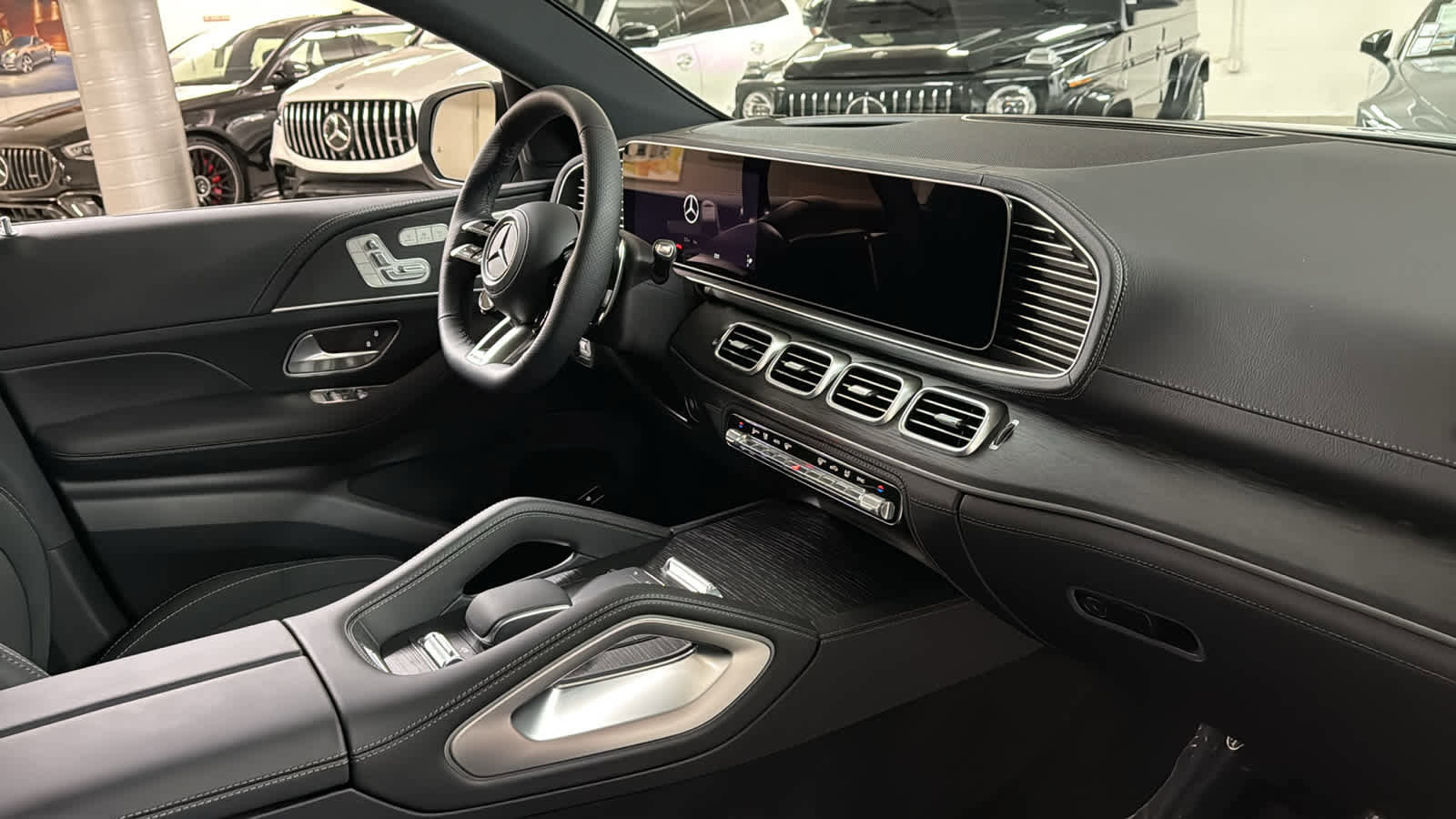 New 2026 Mercedes-Benz GLE 53 AMG 4MATIC Coupe image 33