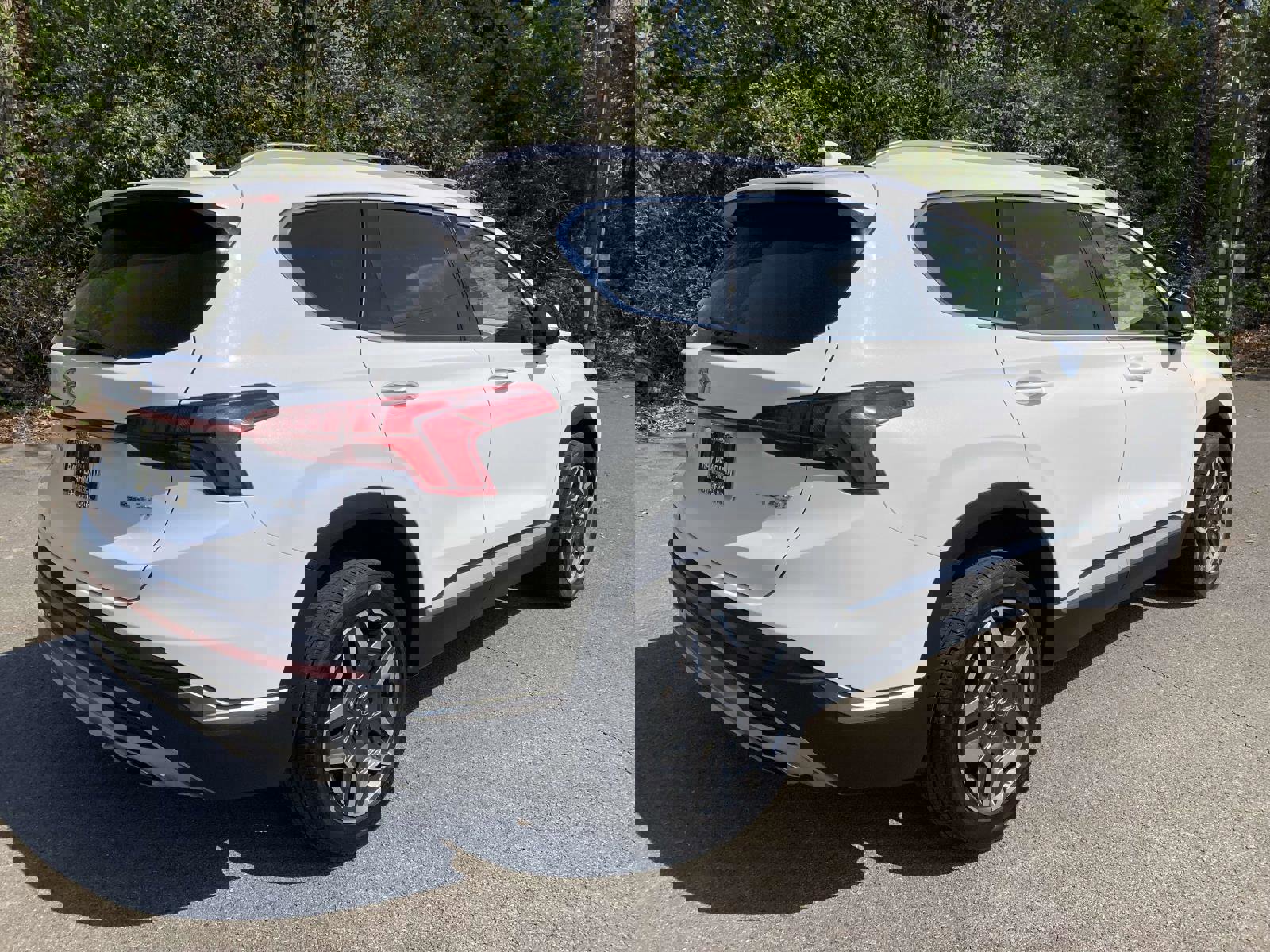 Used 2023 Hyundai Santa Fe Limited image 3