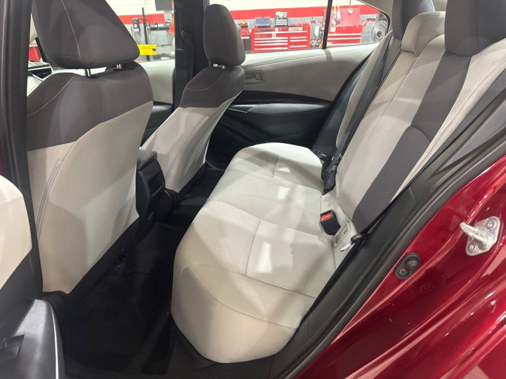 Used 2022 Toyota Corolla LE FWD image 44