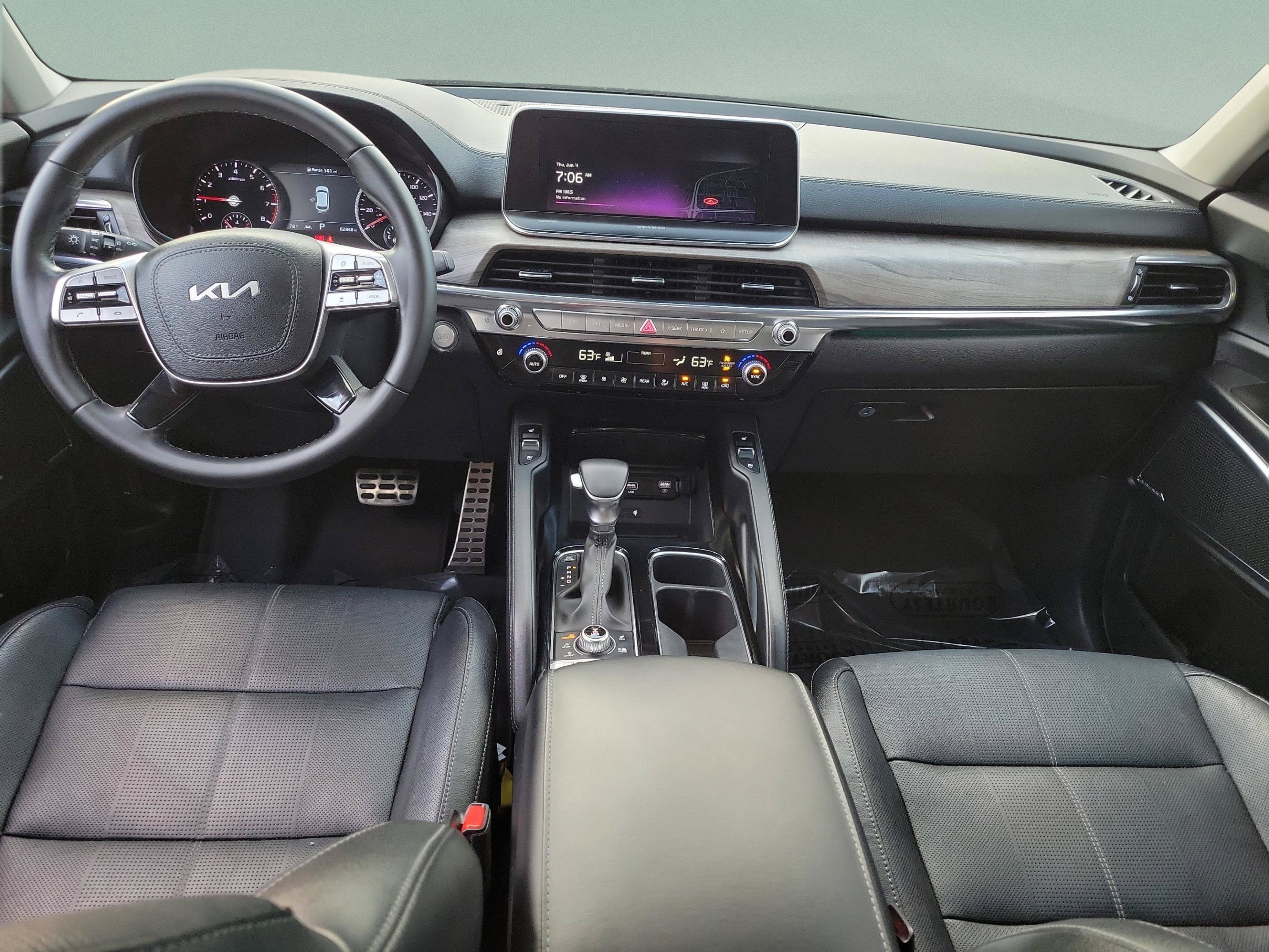 Certified 2022 Kia Telluride SX w/ Nightfall Edition Package AWD/4WD image 8