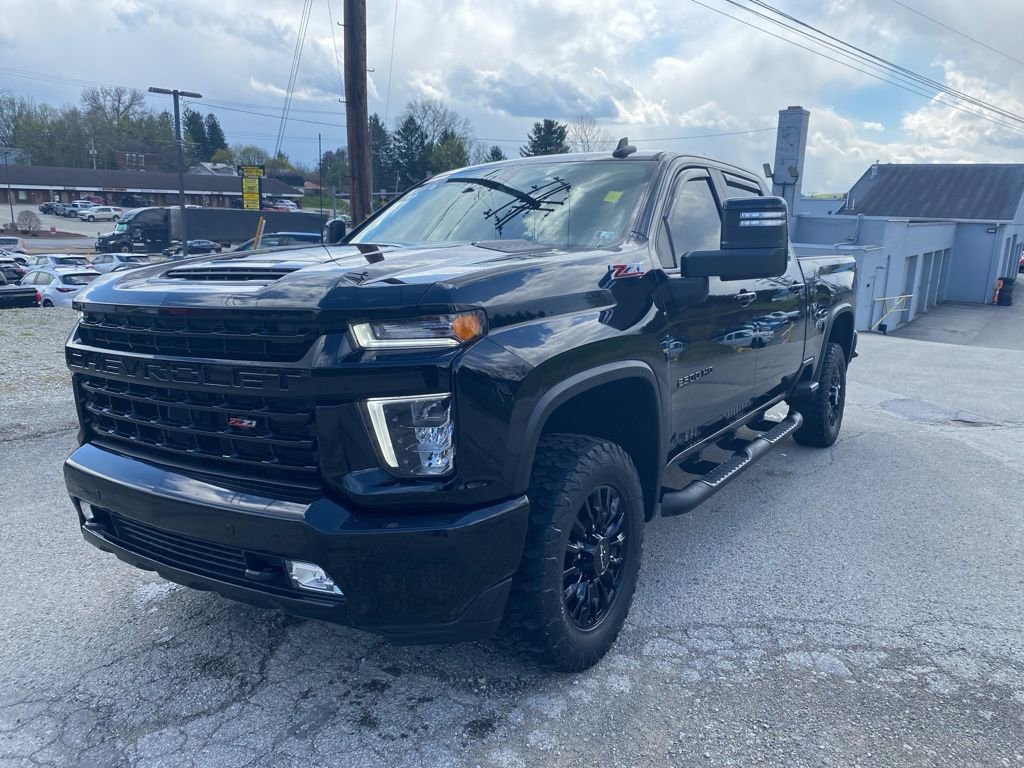 Used 2022 Chevrolet Silverado 2500 LT w/ Midnight Edition image 6