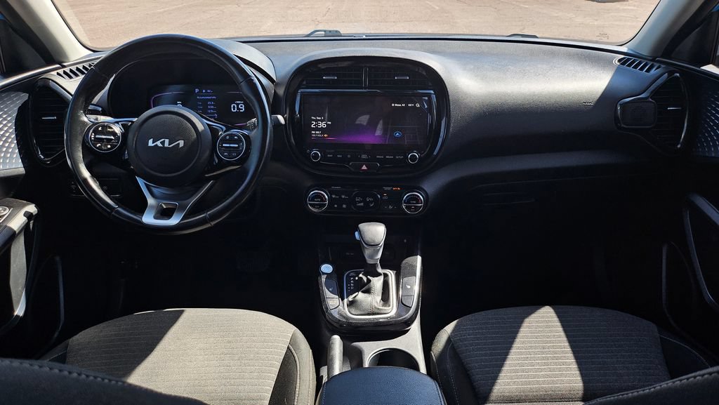 Used 2024 Kia Soul EX FWD image 28