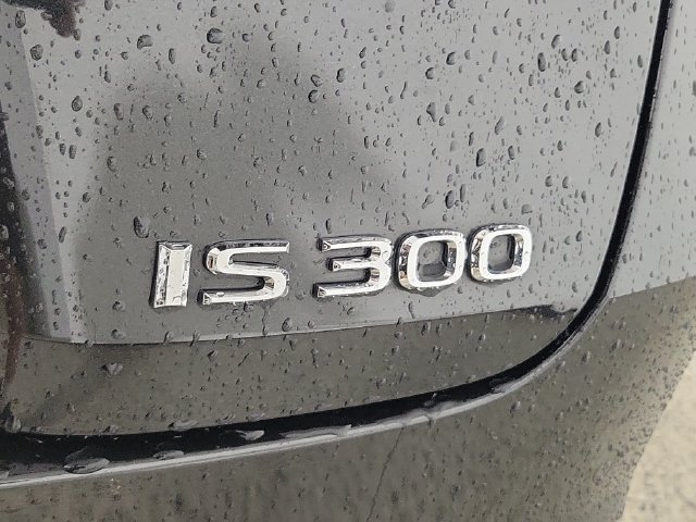 Used 2025 Lexus IS 300 w/ Premium Package RWD image 9