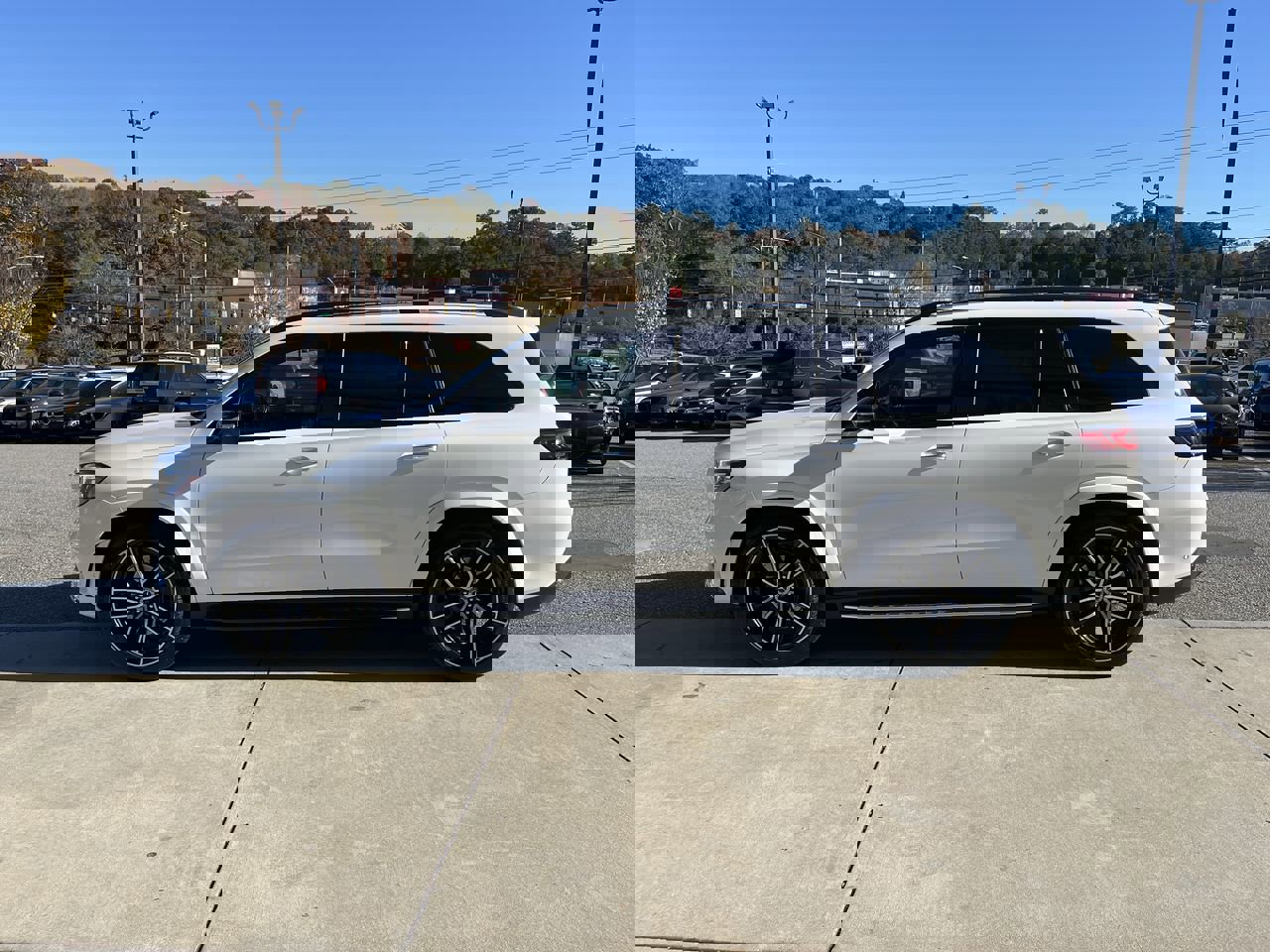 Used 2023 Mercedes-Benz GLS 450 4MATIC image 5