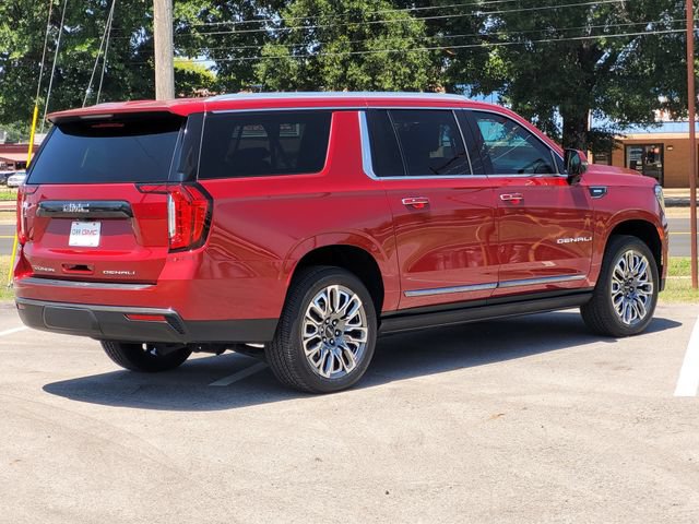 Used 2024 GMC Yukon XL Denali Ultimate AWD/4WD image 4