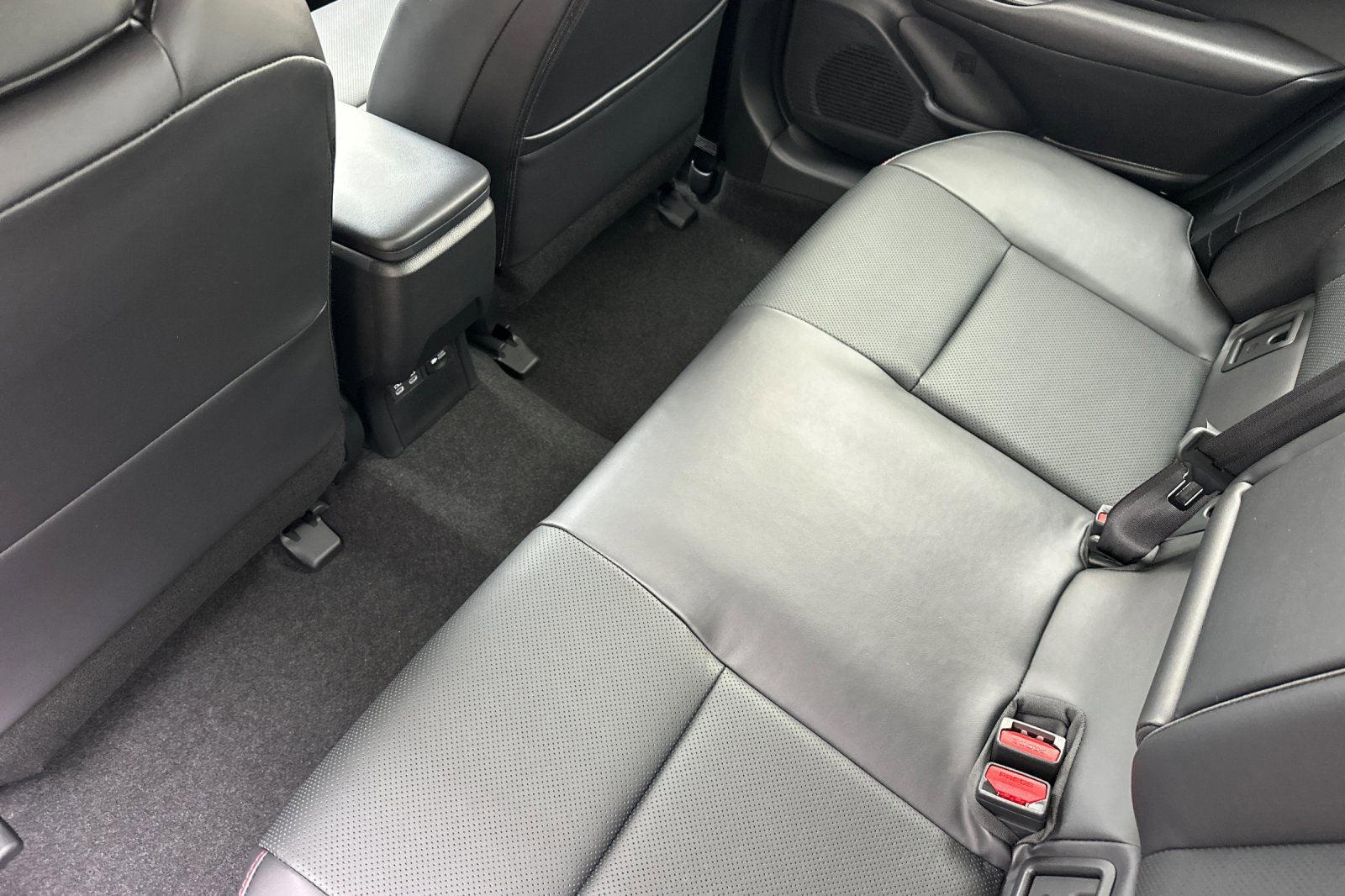 New 2026 Toyota Prius Plug-In Hybrid image 10