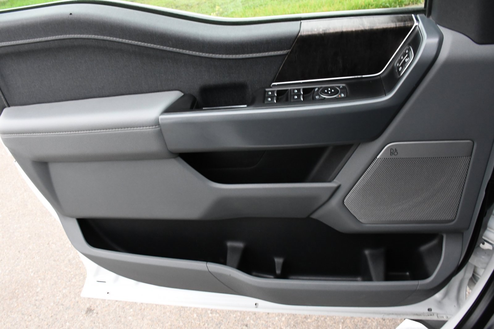 Used 2023 Ford F150 Lariat image 13