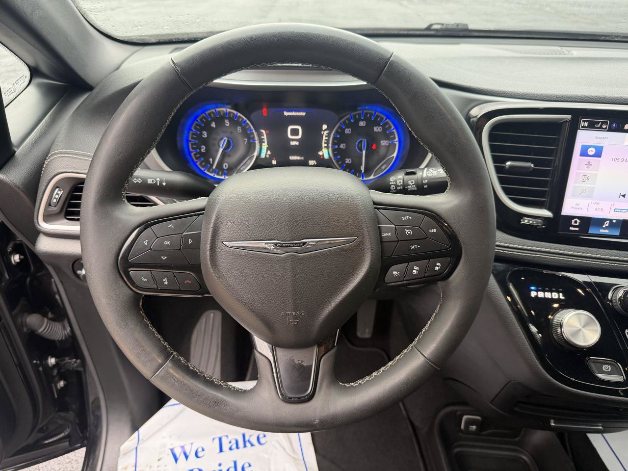 Used 2024 Chrysler Pacifica Touring FWD image 27