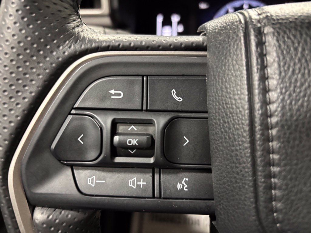 Used 2026 Toyota 4Runner SR5 AWD/4WD image 18