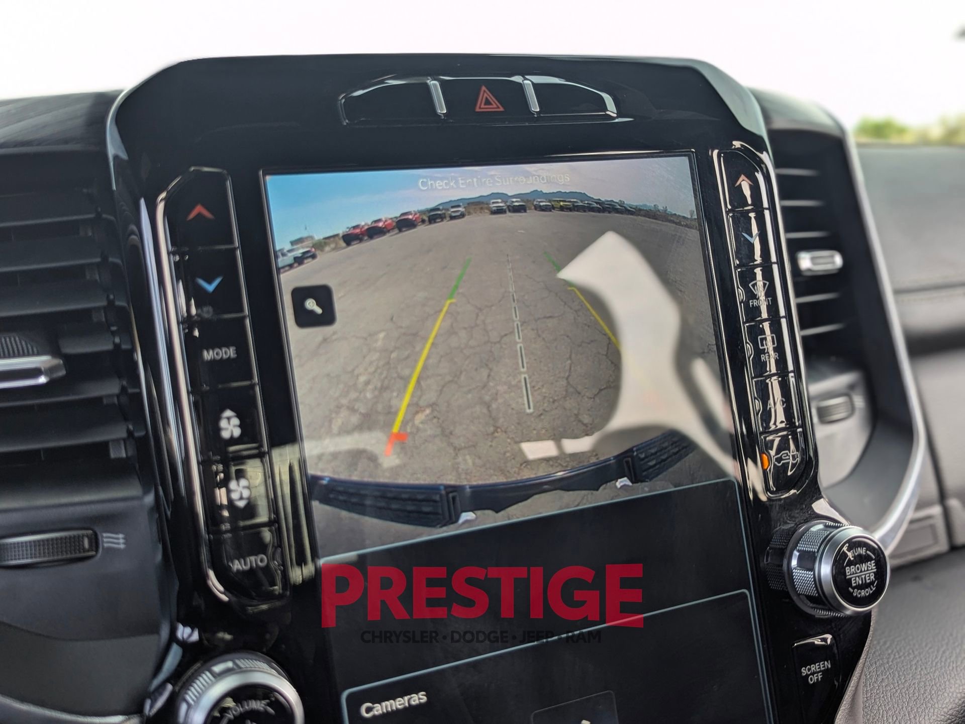 Used 2023 RAM 1500 Laramie AWD/4WD image 27