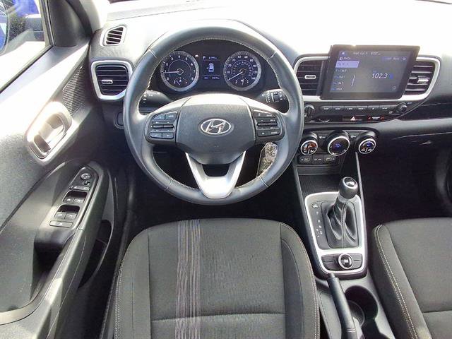 Certified 2022 Hyundai Venue SEL image 48
