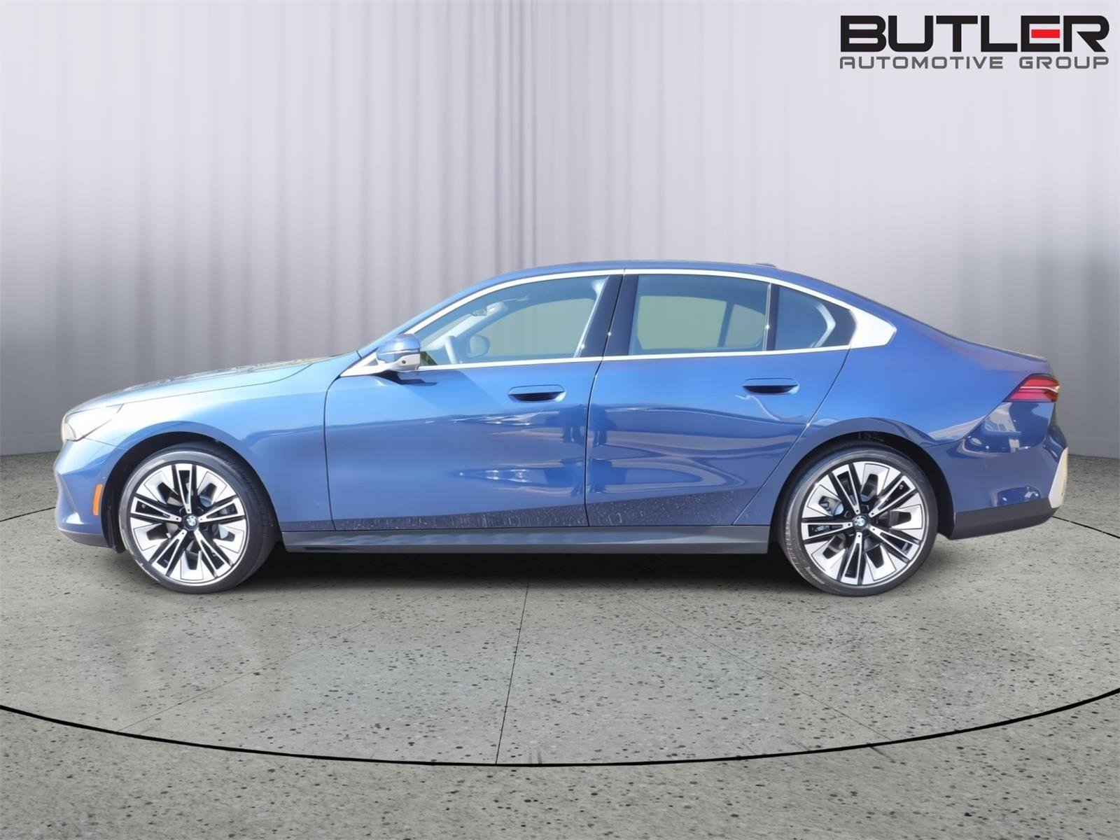 New 2026 BMW 530i w/ Premium Package RWD image 4