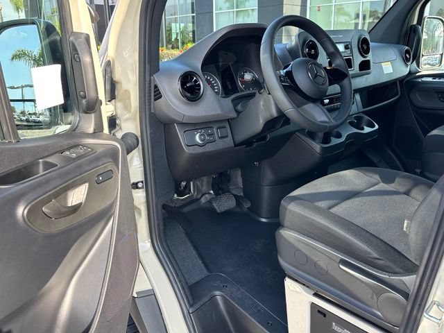 Used 2026 Mercedes-Benz Sprinter 2500 image 13