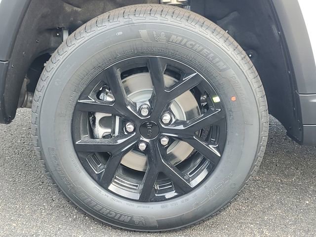 New 2025 Jeep Grand Cherokee L Altitude image 6