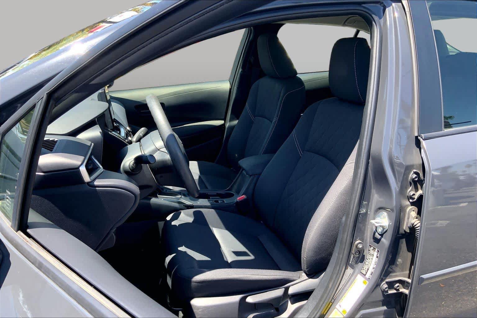 Used 2024 Toyota Corolla LE FWD image 7