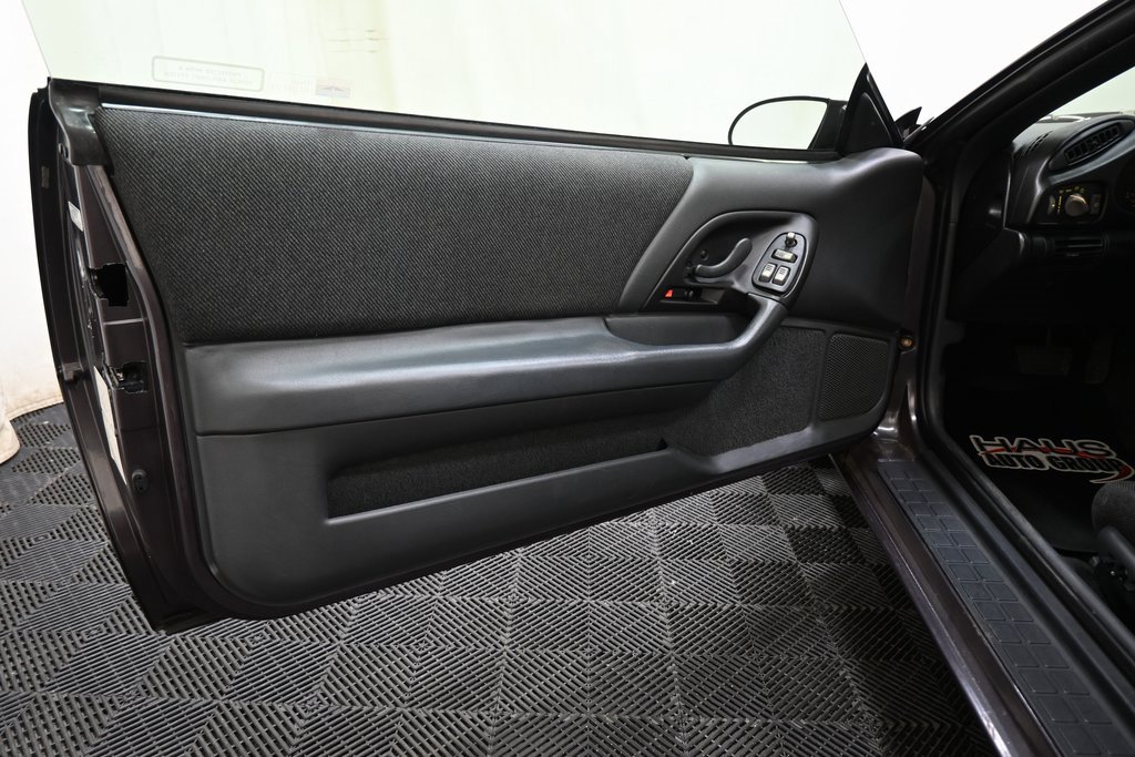 Used 1993 Chevrolet Camaro Z28 image 18
