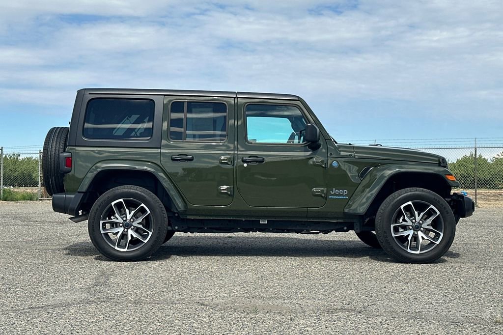 Used 2024 Jeep Wrangler Unlimited AWD/4WD image 7