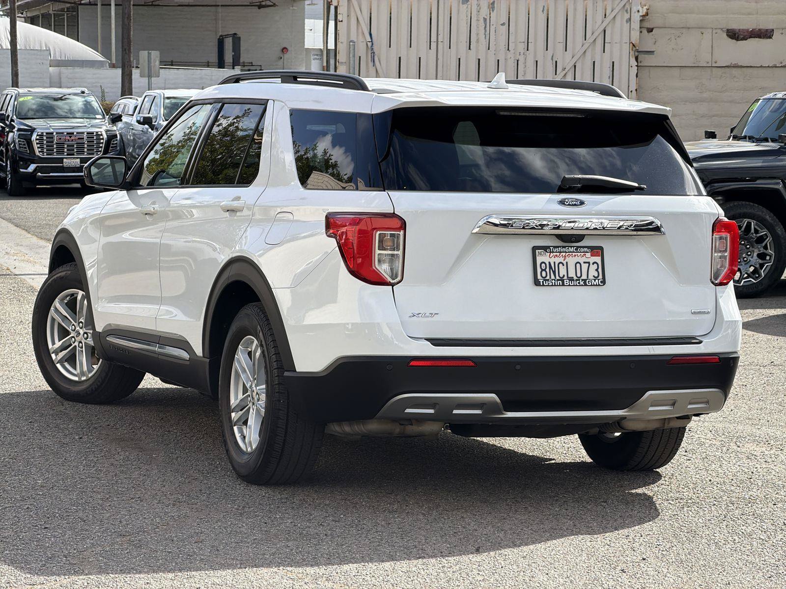 Used 2020 Ford Explorer XLT w/ Equipment Group 202A RWD image 6