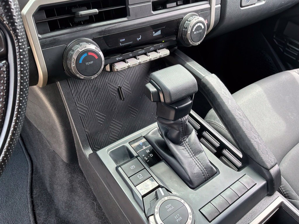 Used 2024 Toyota Tacoma SR5 AWD/4WD image 19