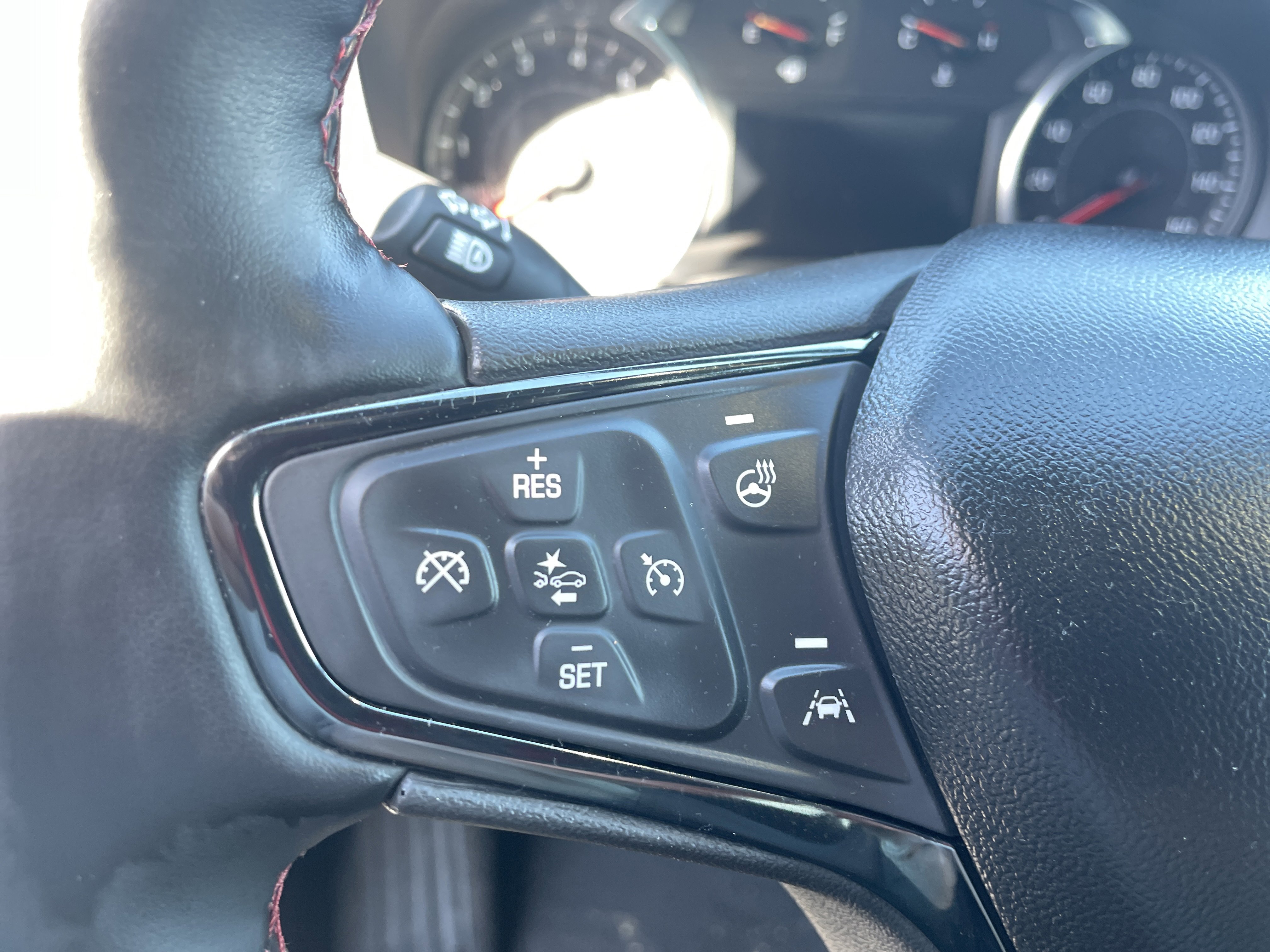 Certified 2023 Chevrolet Equinox RS w/ RS Leather Package image 35