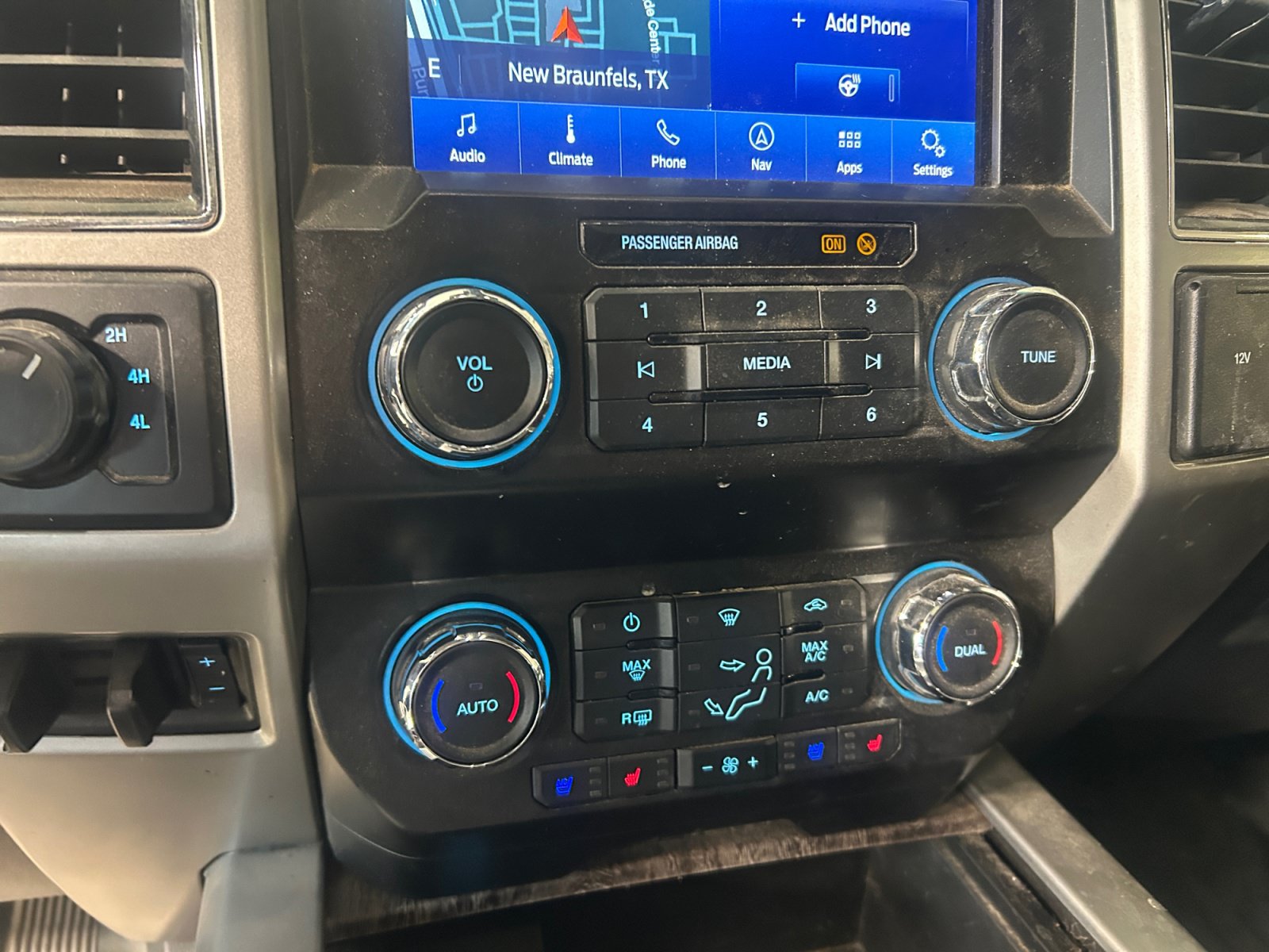 Used 2019 Ford F250 Lariat w/ Lariat Ultimate Package AWD/4WD image 13