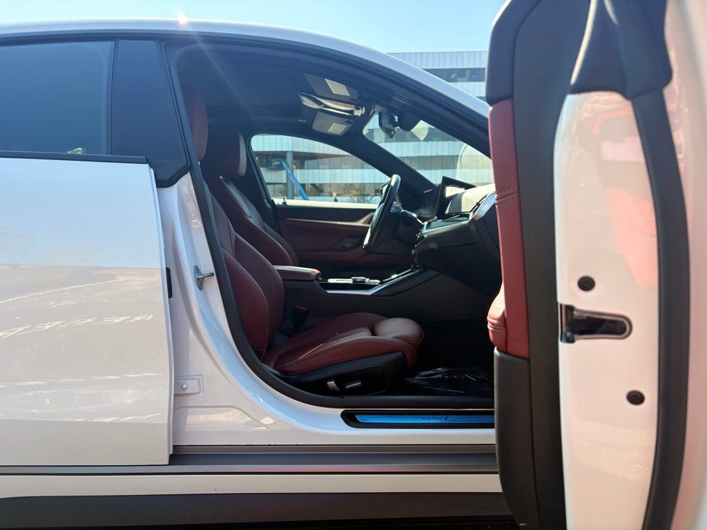 Used 2023 BMW i4 eDrive35 w/ Premium Package image 29