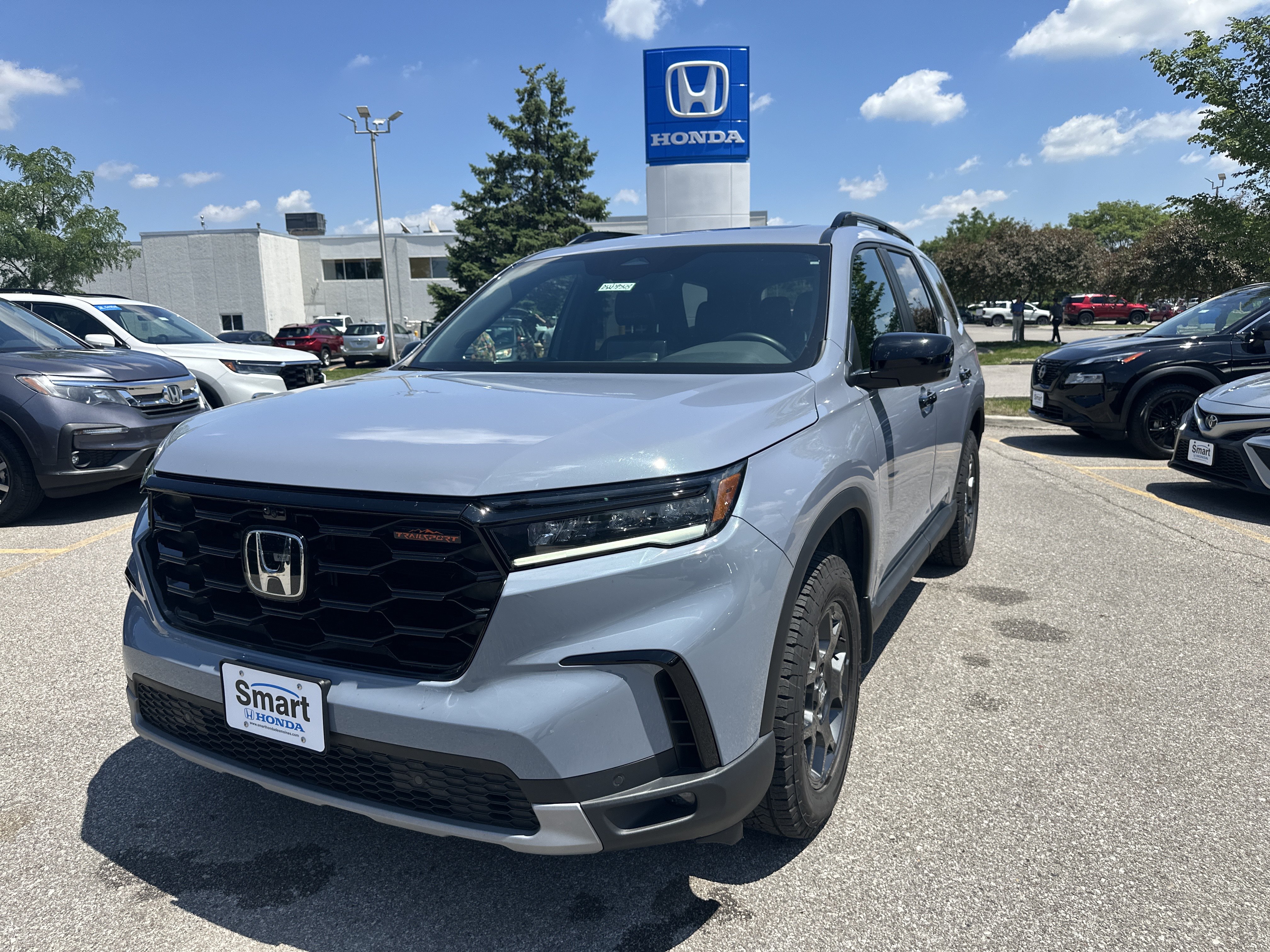 Certified 2024 Honda Pilot TrailSport image 1