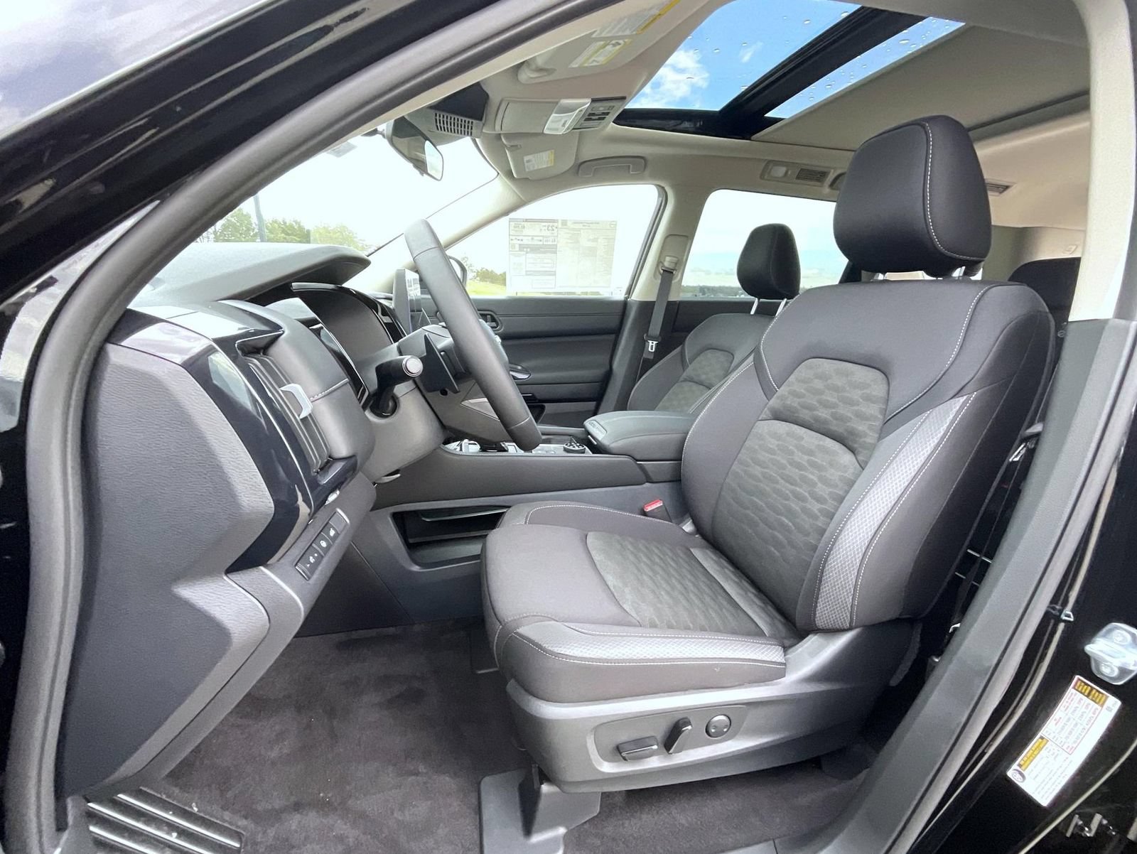New 2026 Nissan Pathfinder SV w/ SV Premium Package AWD/4WD image 11