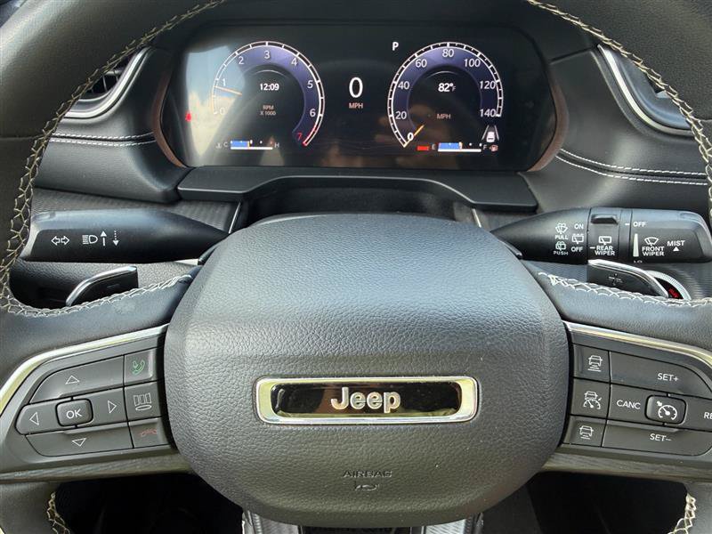 Used 2023 Jeep Grand Cherokee L Laredo AWD/4WD image 20